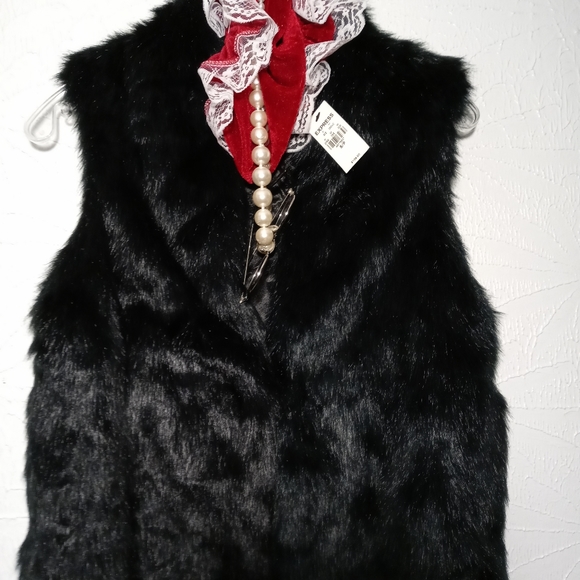 Express Jackets & Blazers - EXPRESS FAUX FUR VEST